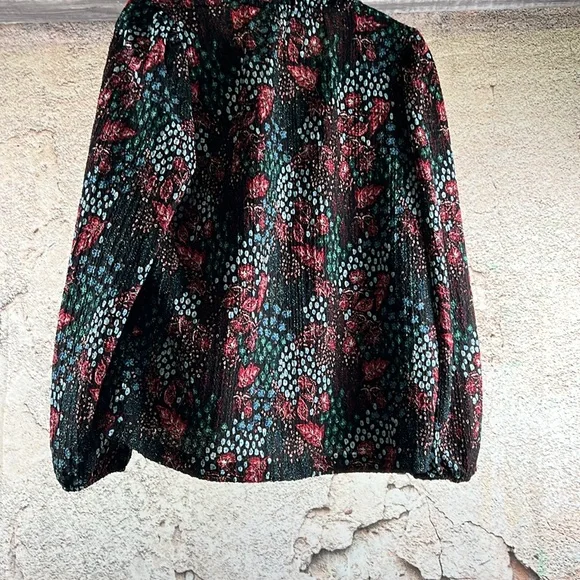 Garden Textured Ruffle Tie Neck Top nwt medium. A616 - Picture 6 of 6